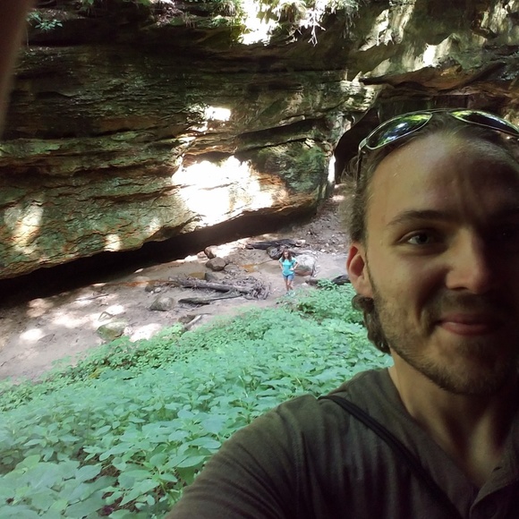 Meet your Posher, Sky - Picture 2 of 2